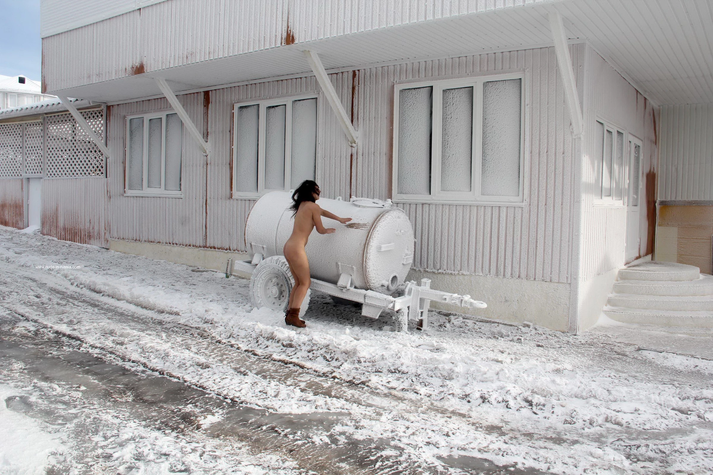 NudeInRussia Tatar Town On The Mountain Ai-Petri -15Ｃ [96P]