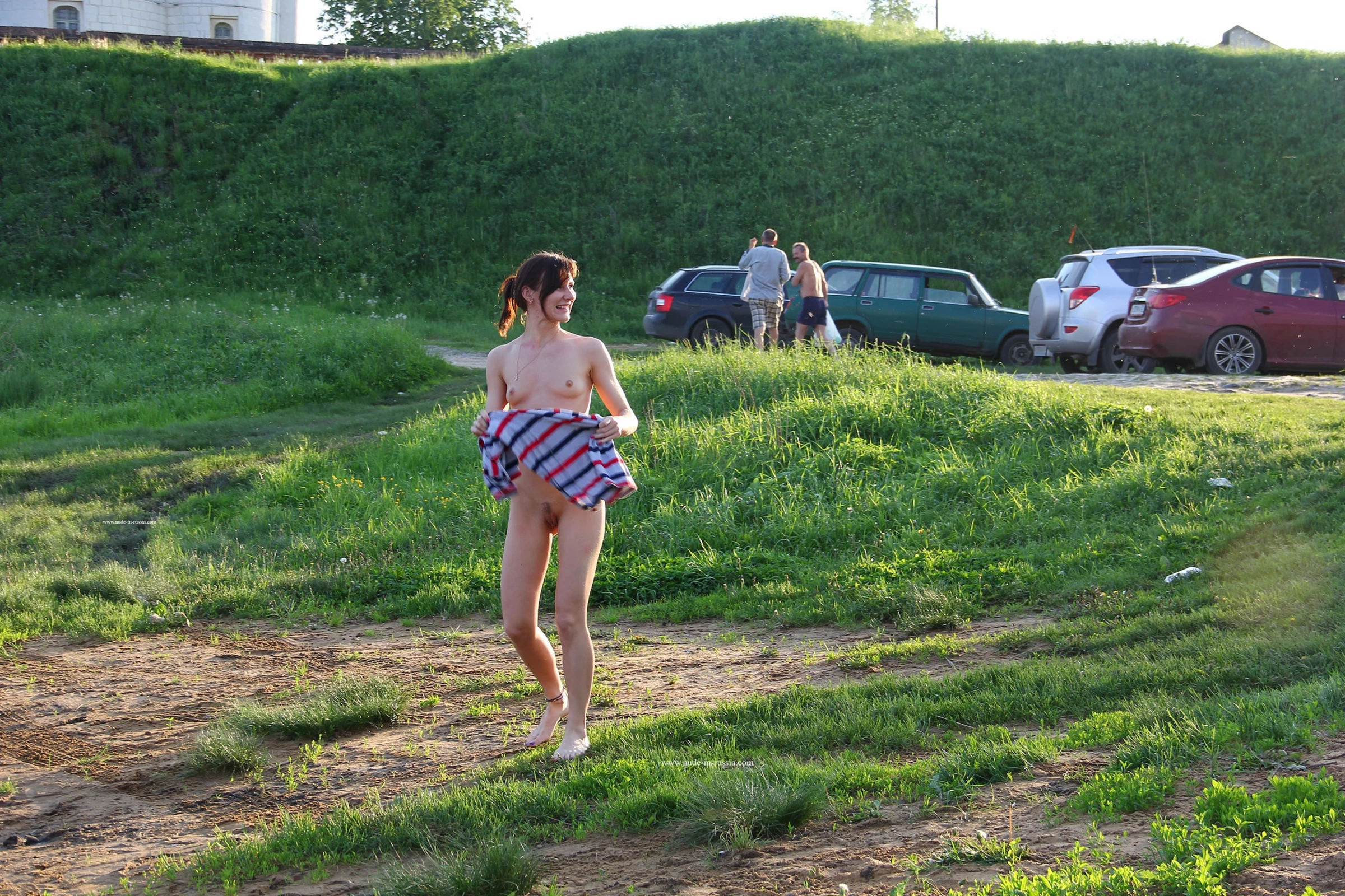 NudeInRussia Daina Splashes In The Nerl River [68P]