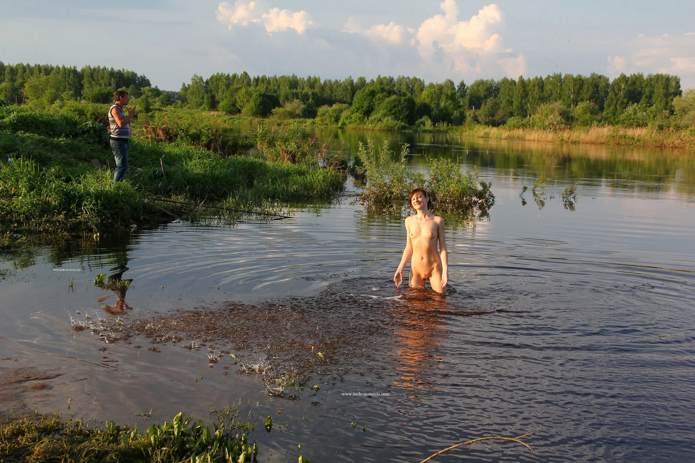 NudeInRussia Daina Splashes In The Nerl River [68P]