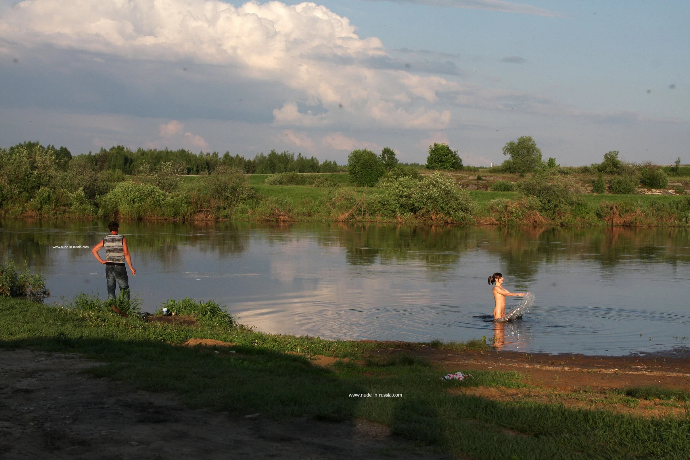 NudeInRussia Daina Splashes In The Nerl River [68P]