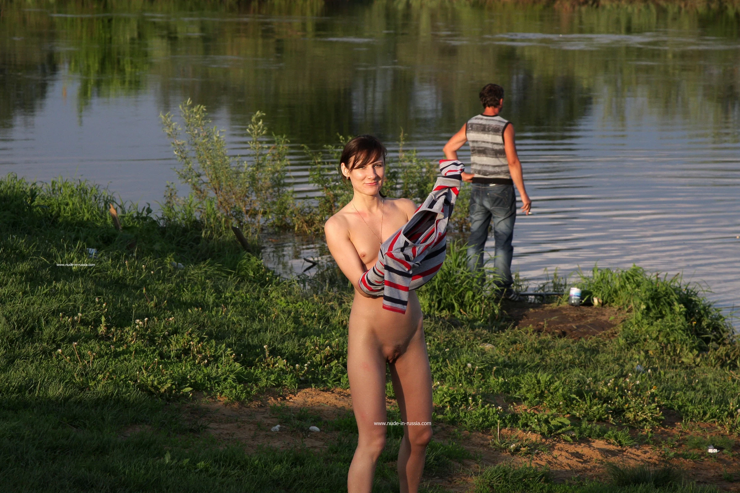 NudeInRussia Daina Splashes In The Nerl River [68P]