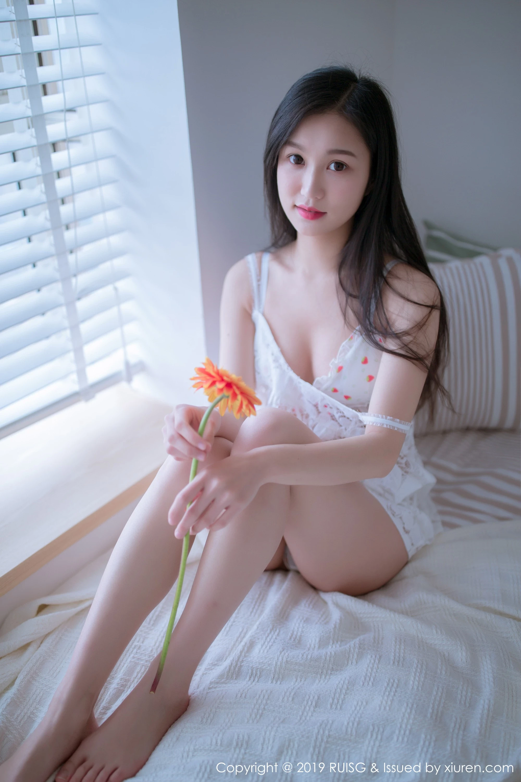 [RUISG瑞丝馆]2019.06.25 Vol.068 深紫Julie [50P]