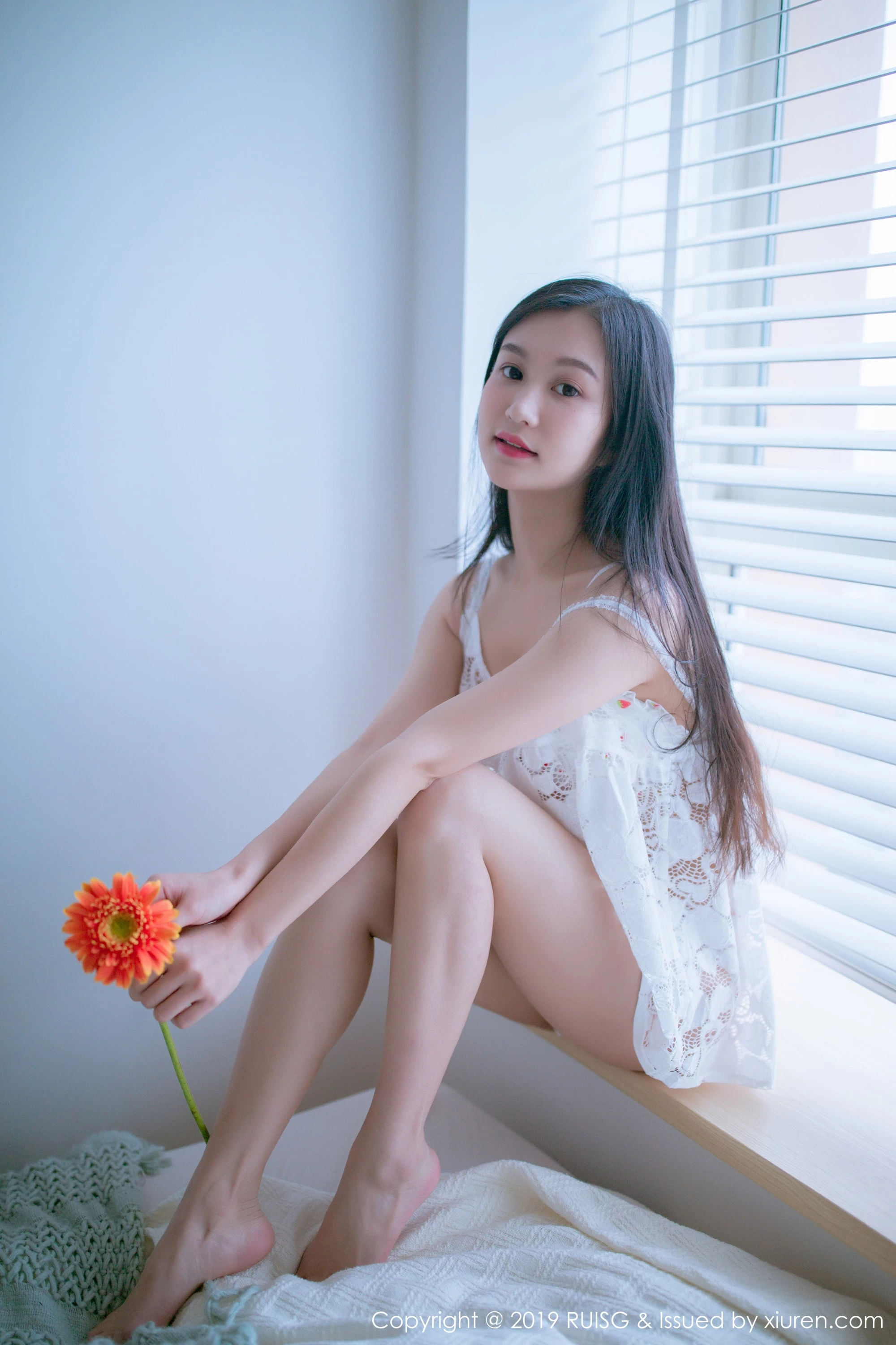 [RUISG瑞丝馆]2019.06.25 Vol.068 深紫Julie [50P]