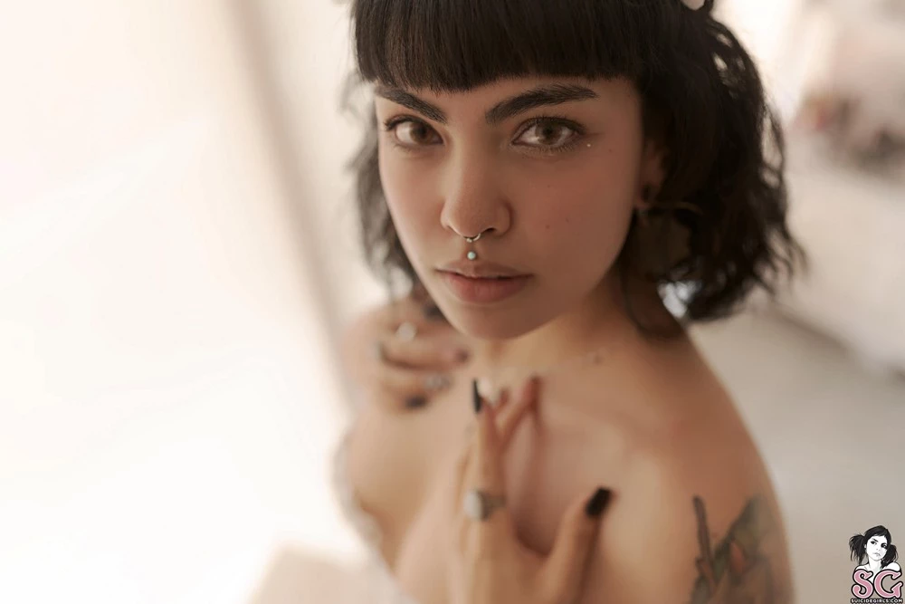 [Suicide Girls] Dirtylauchis - Pranvere