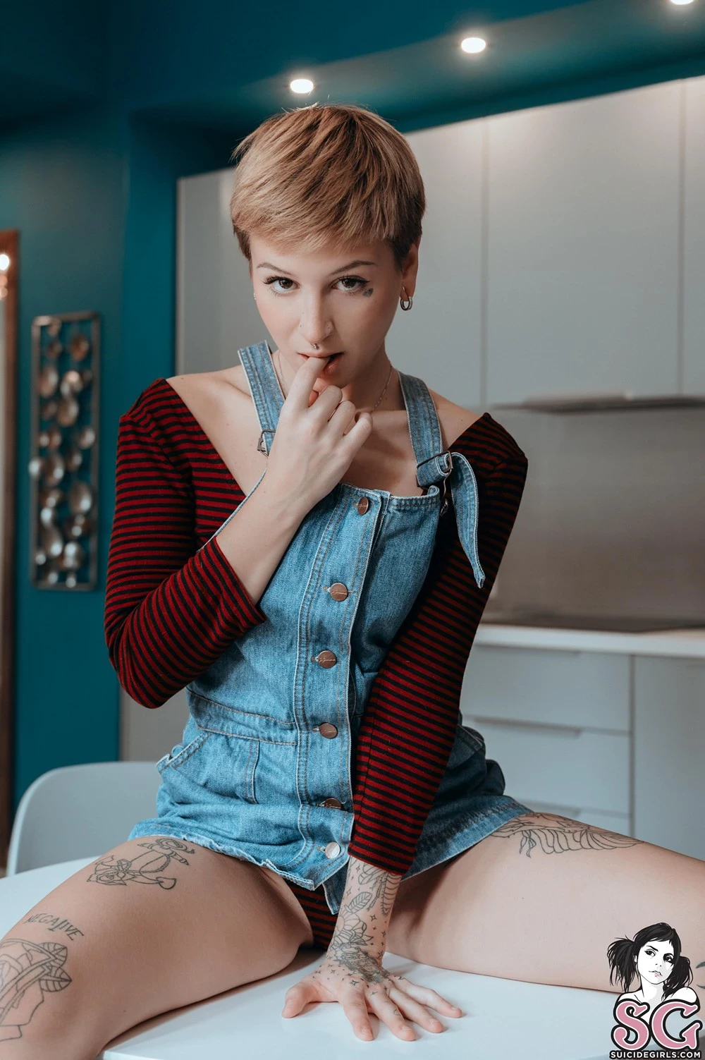 [Suicide Girls] Alyasuicide Blue House