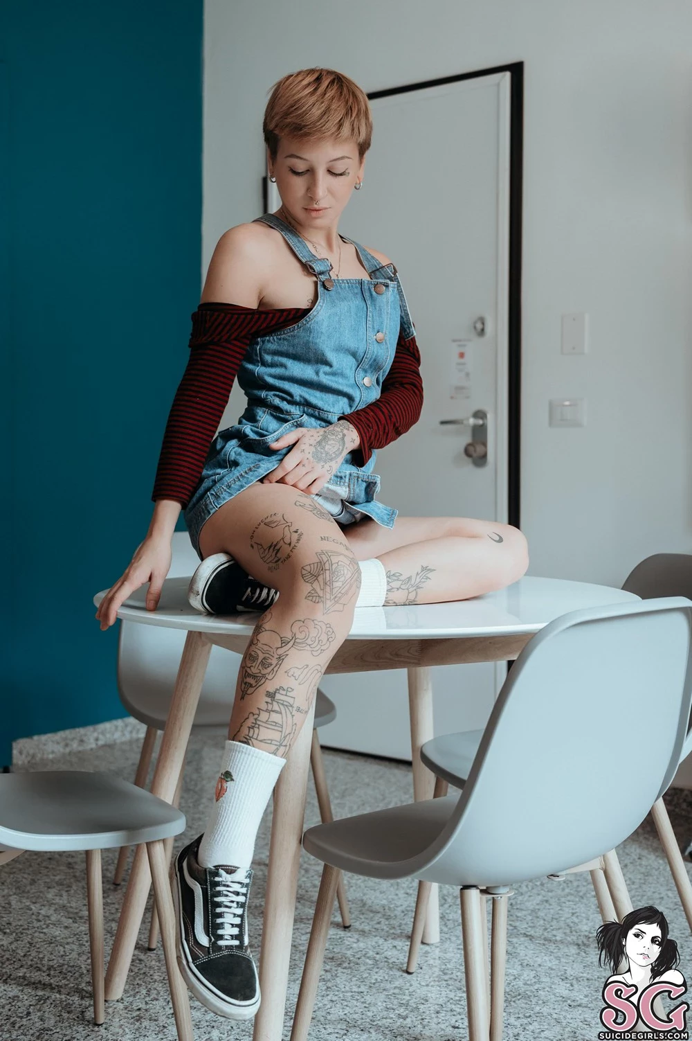 [Suicide Girls] Alyasuicide Blue House