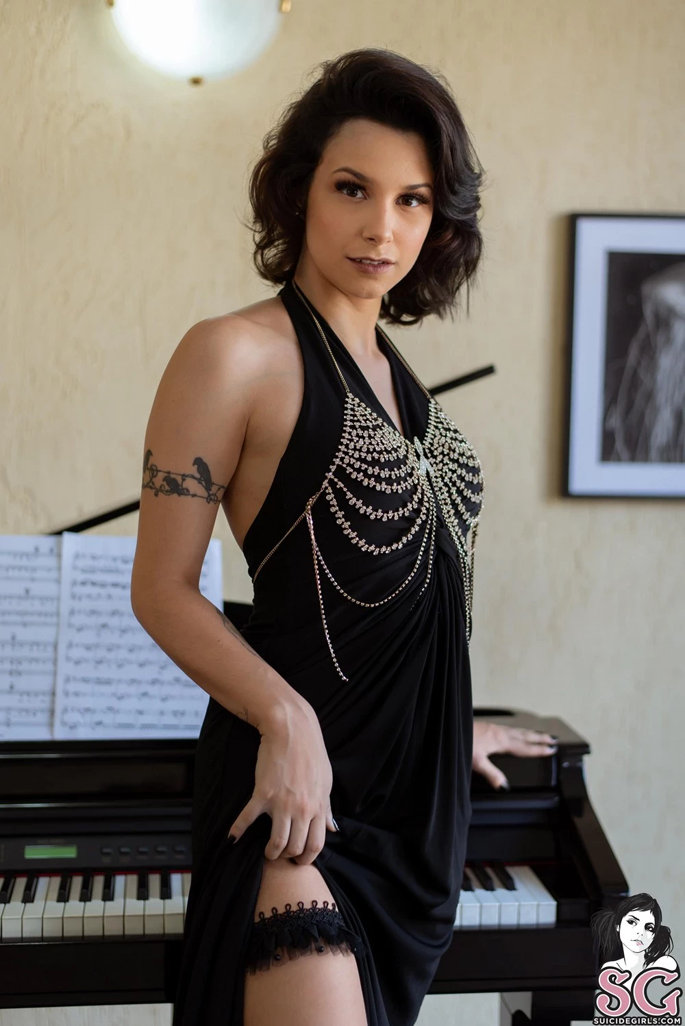 [Suicide Girls] Gweenblack - The Piano Room