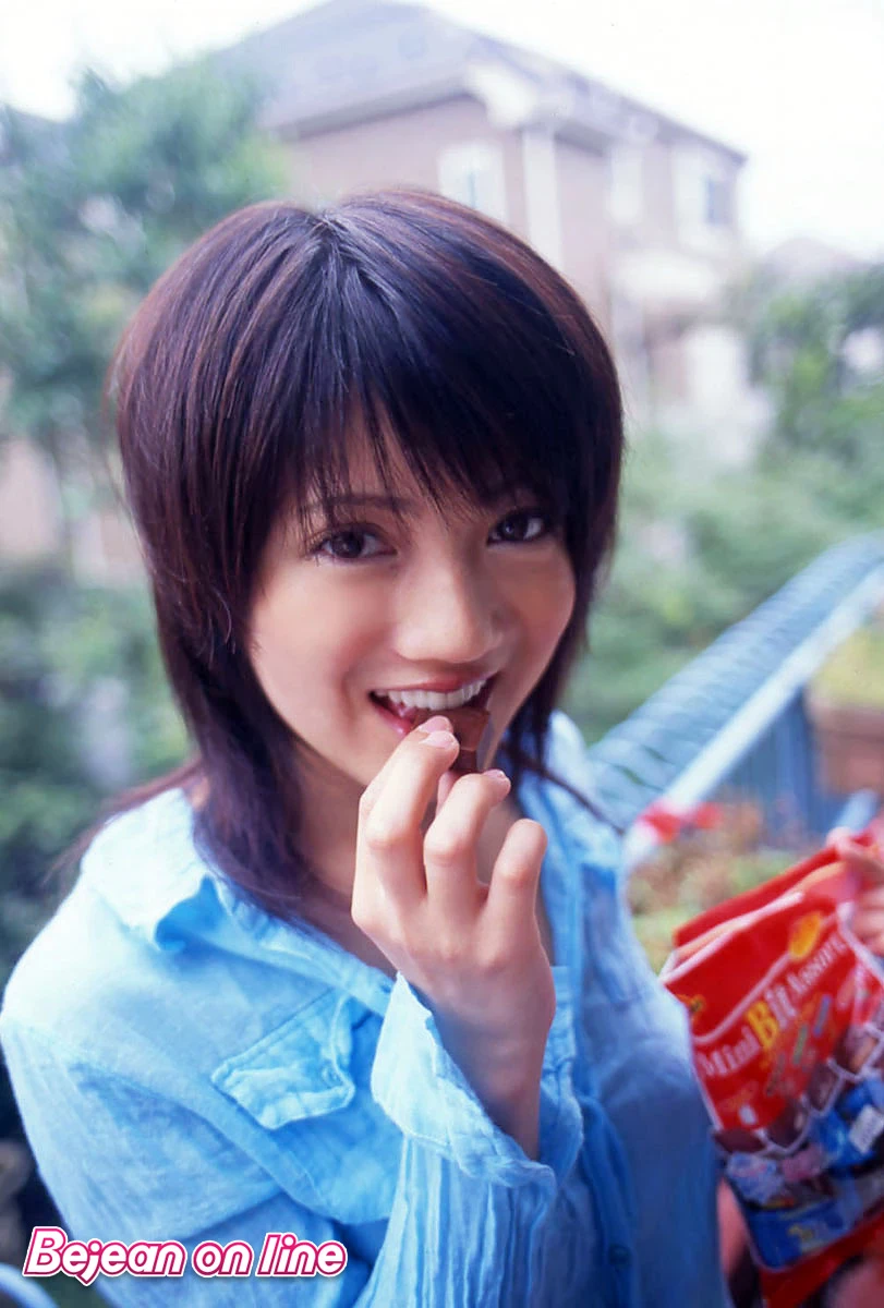 安达真美[Bejean On Line] 2006.09 初写美人 - Mami Adachi [42P]