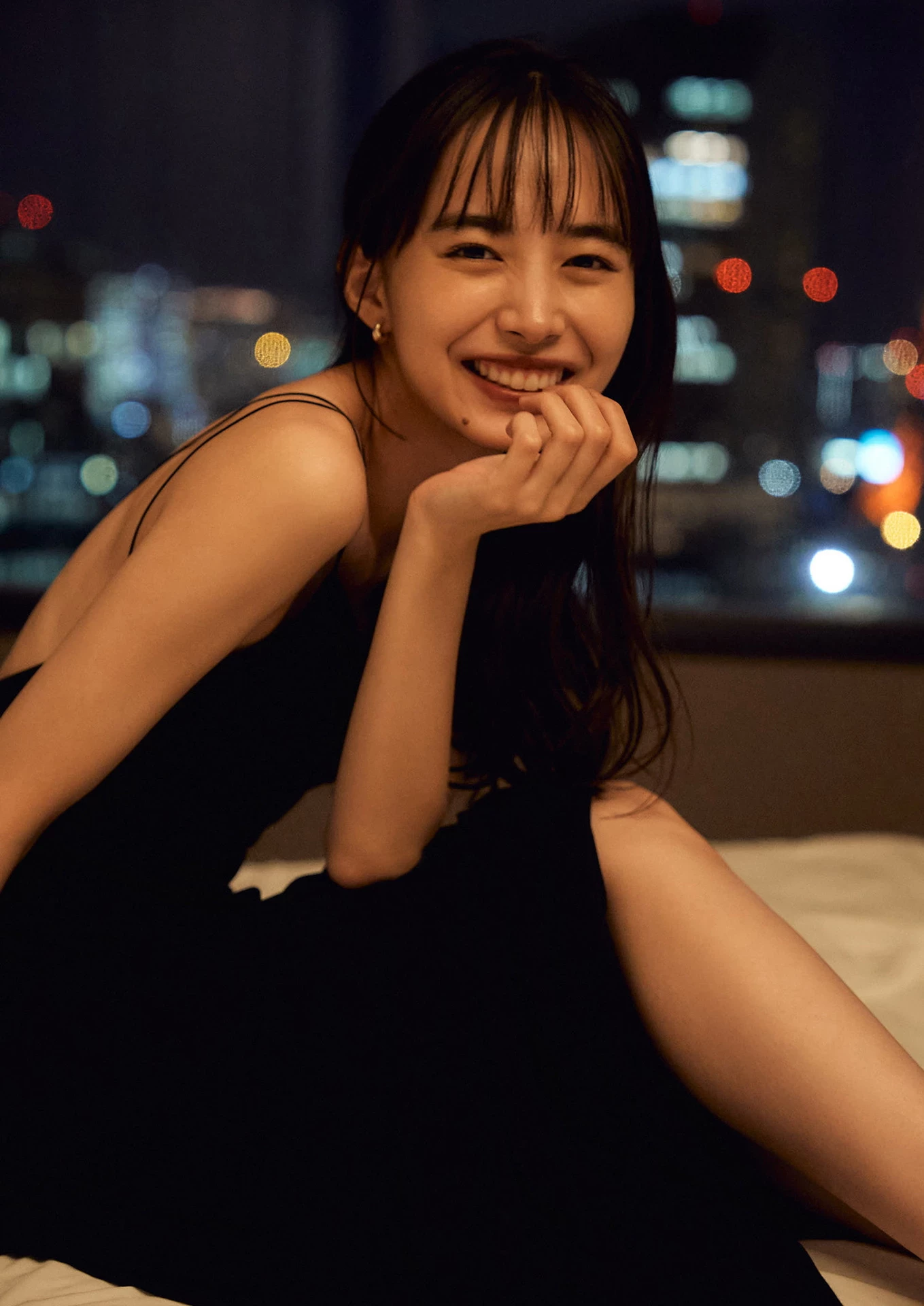 井桁弘恵 Up To Date スピサン グラビアフォトブック [39P]