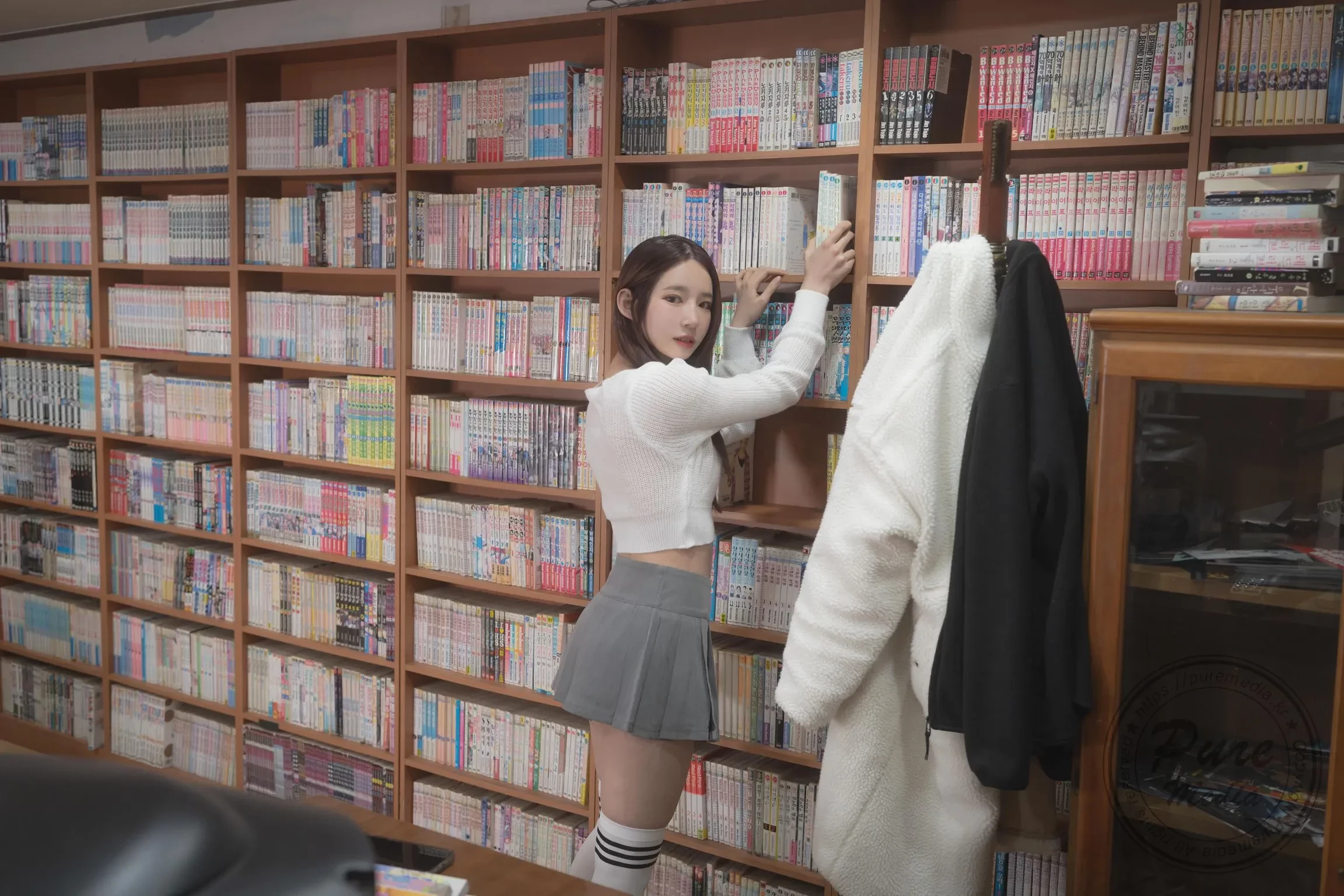 Pure Media Vol.273： Yeha [예하] – Dreaming With Library Girl [201 photos]