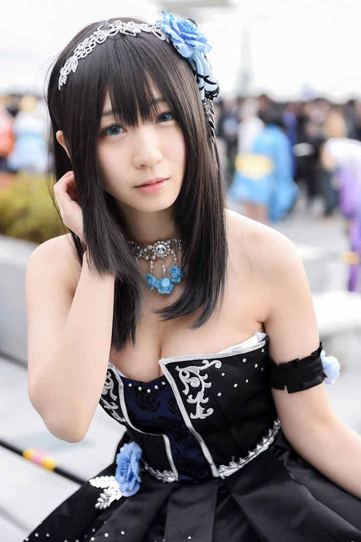 2018年9月21日[写真]Cosplayer伊织萌粉丝数破25万挺巨乳以妄想照进击写真界 [33P]