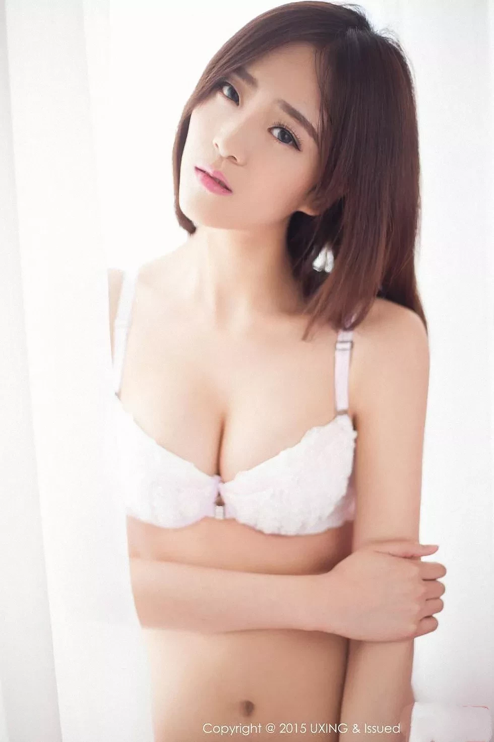 [UXING优星馆]Vol.004_新人嫩模颜允允居家私房性感内衣豪乳诱惑写真80P