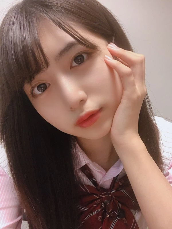 吉田莉桜 日本一かわいい高校一年生グランプリ吉田莉桜 今最も辉く17歳のビキニグ...