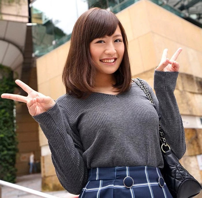 叶月もえ 笑颜が可爱いアイドル美少女