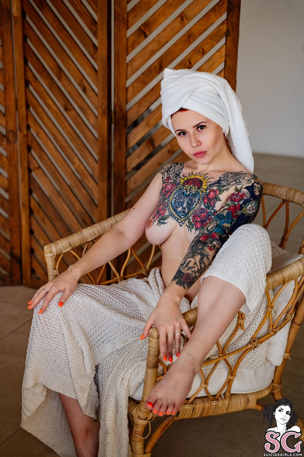 [Suicide Girls] Katranaprestor - Morning Drops