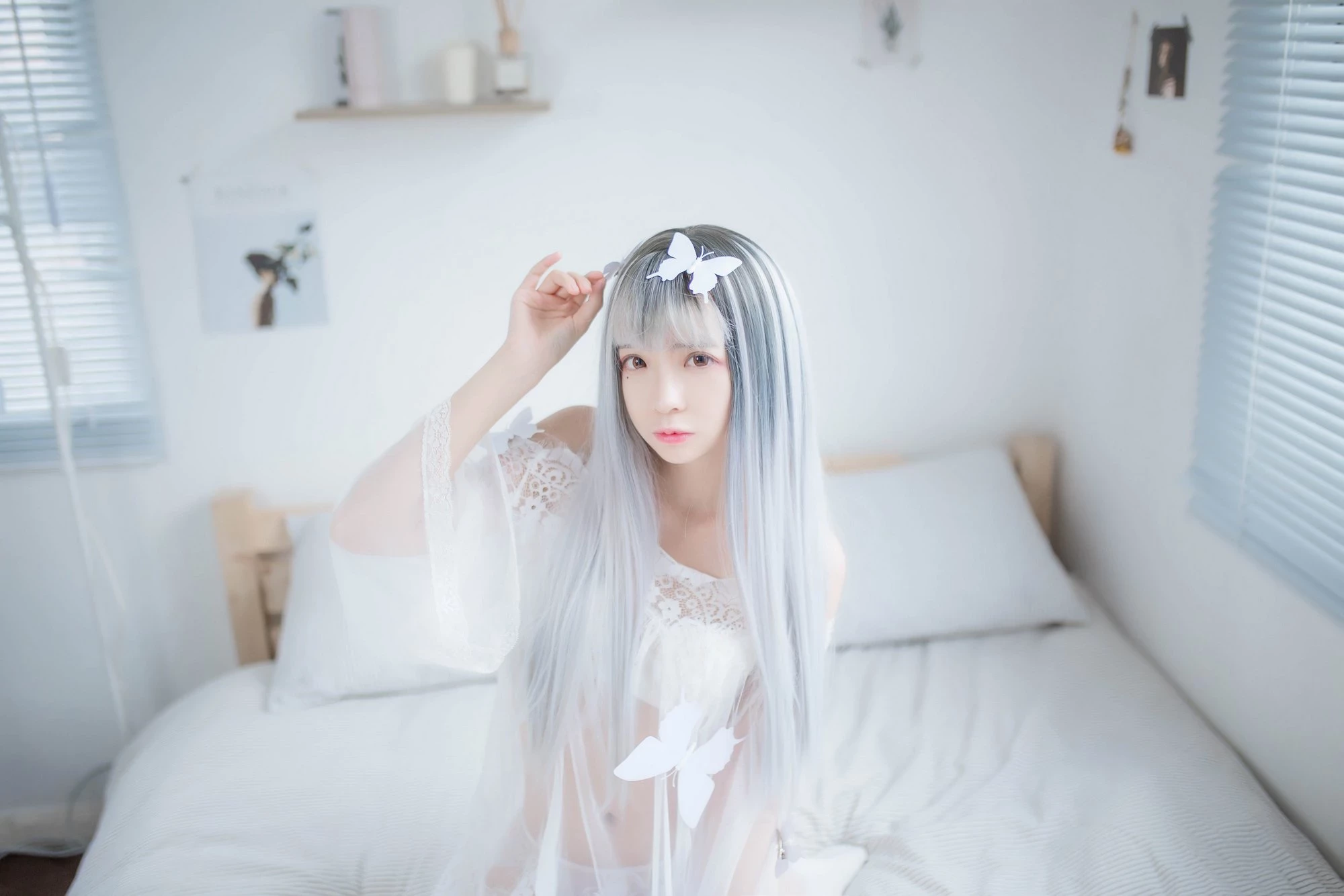 [COSER] 疯猫ss – 透明白沙的诱惑少女写真