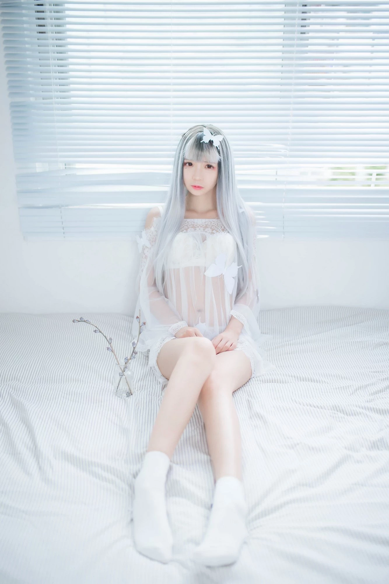 [COSER] 疯猫ss – 透明白沙的诱惑少女写真