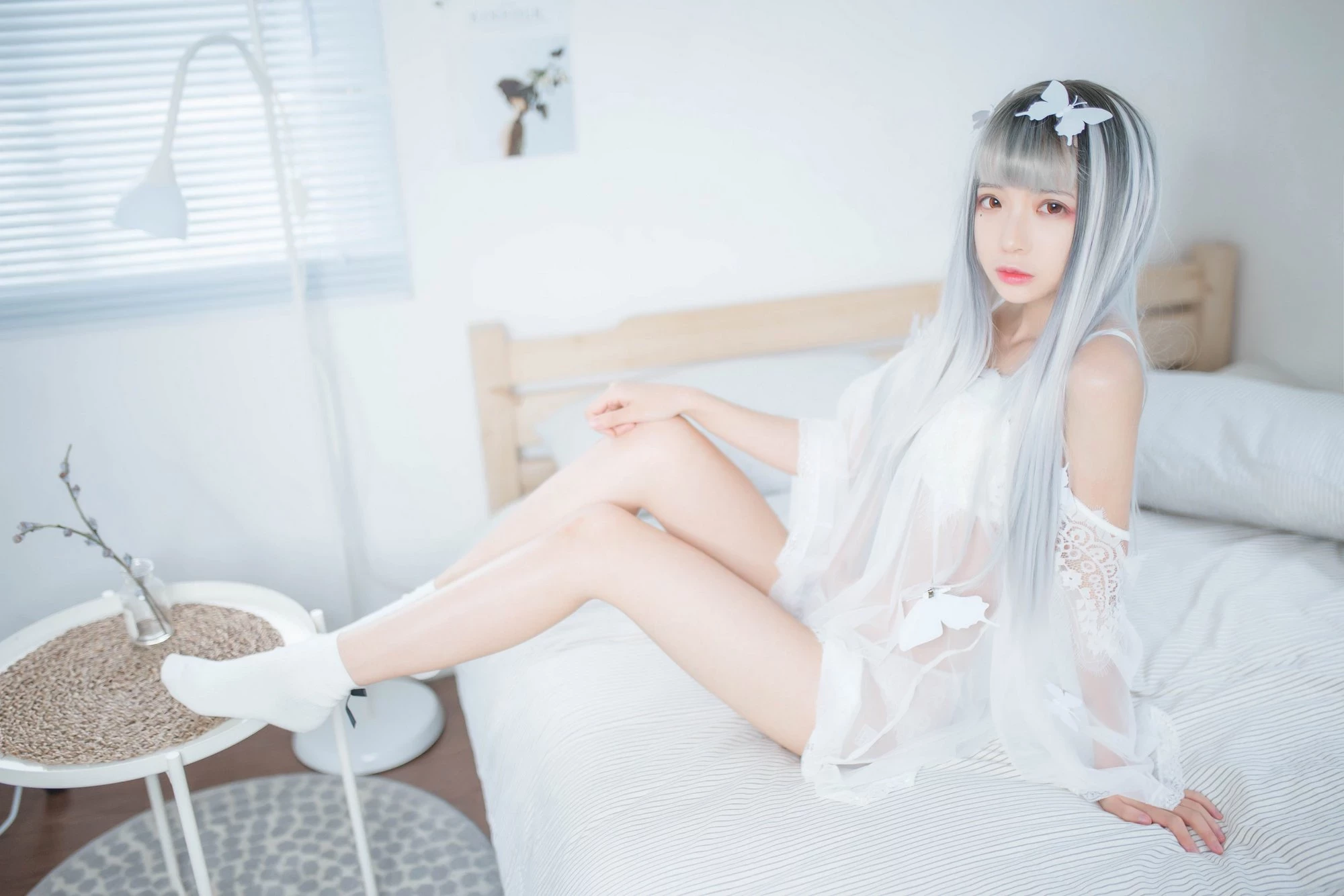 [COSER] 疯猫ss – 透明白沙的诱惑少女写真