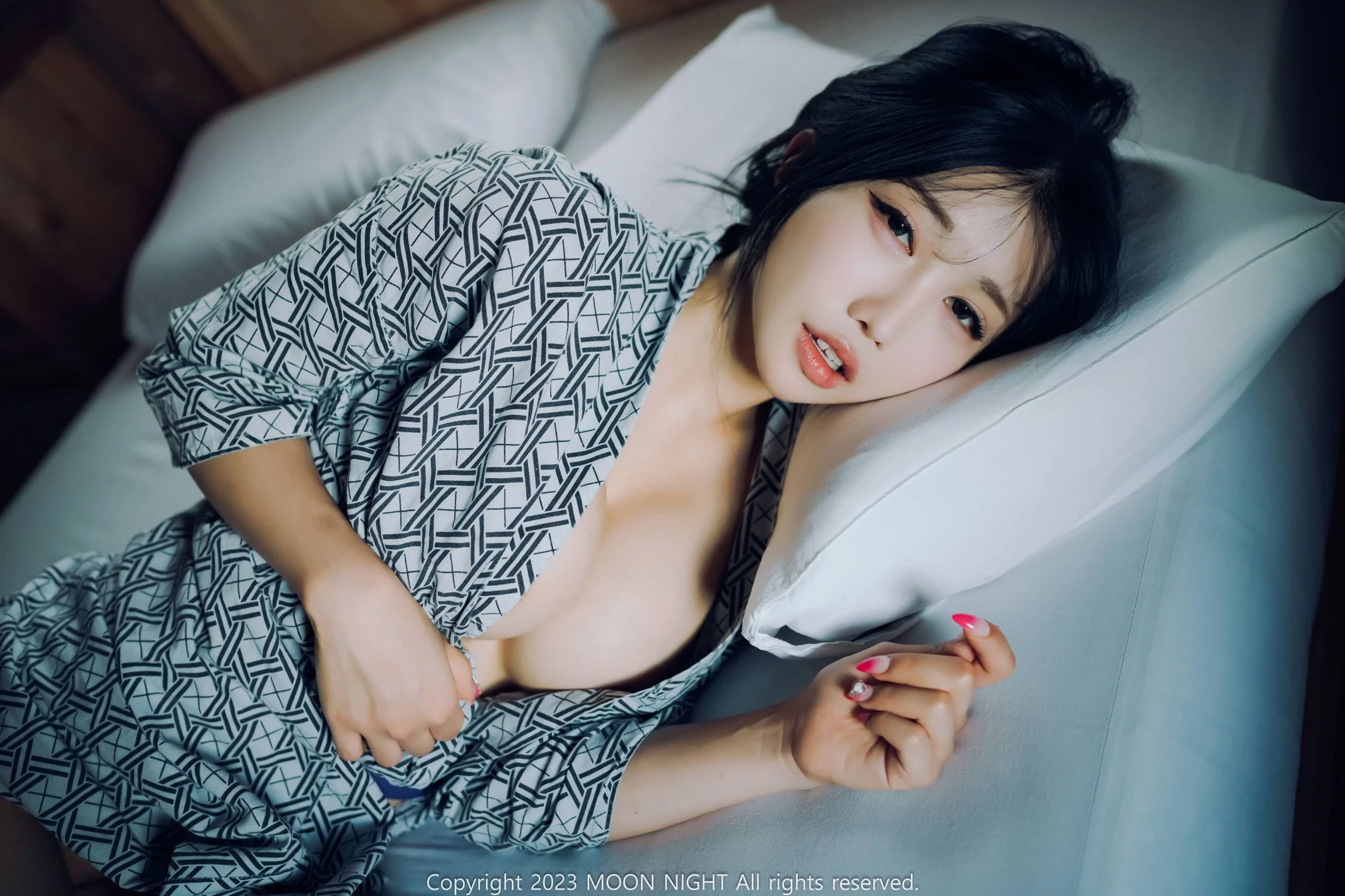 Yunjin Digital Photobook [ S.Ver] [84P]