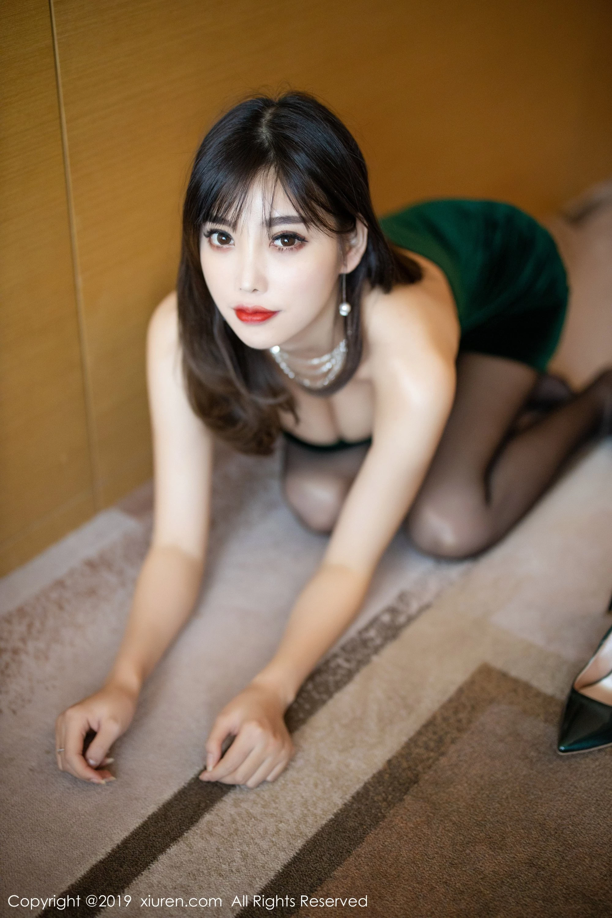 [Xiuren秀人网系列]2019.10.15 No.1731 杨晨晨sugar 完整版无水印写真[99P]