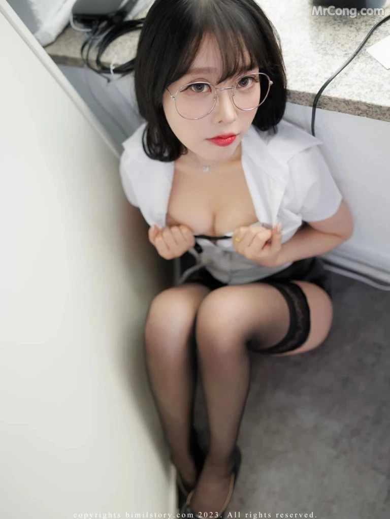 Zia [지아] Vol.10 MZ Office Freshman [95P]