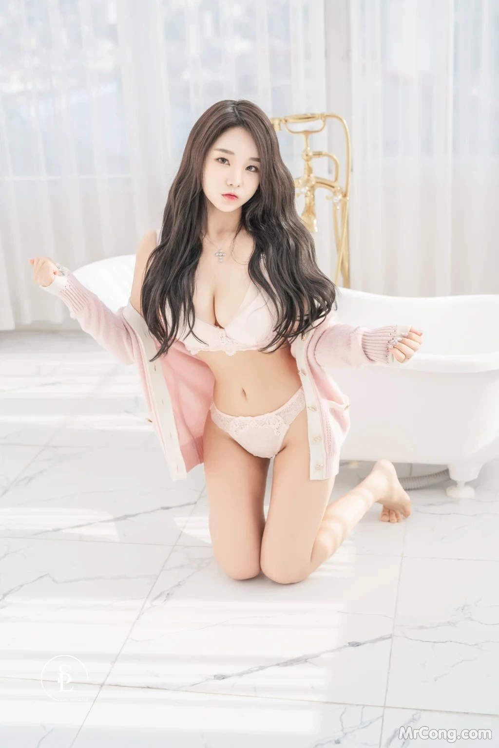 SAINT Photolife - Zzyuri [쮸리] Vol.20 Homebody [108P]