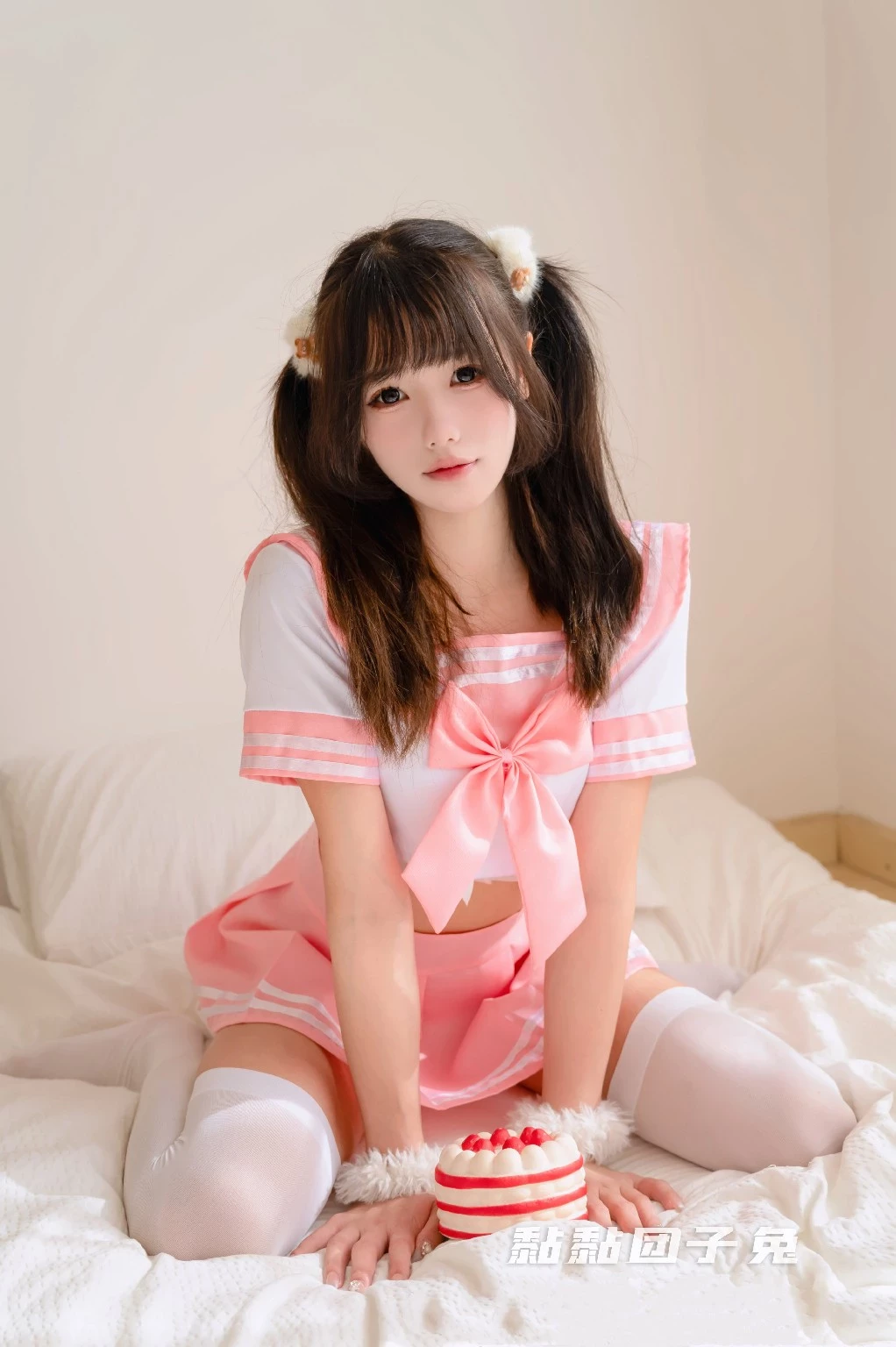 Coser@黏黏团子兔 - JK [60P]