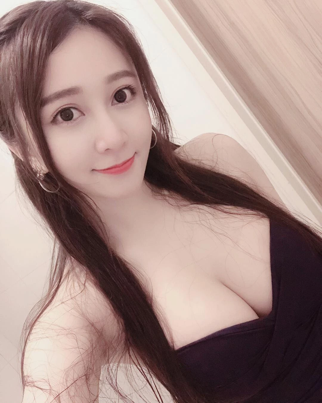 青春无敌的美少女篠崎泫