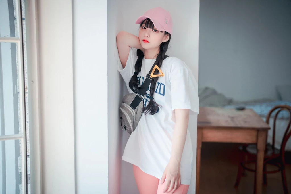 DJAWA Photo – Jeong Jenny [정제니] “Loose and Tight Pink” [159P]