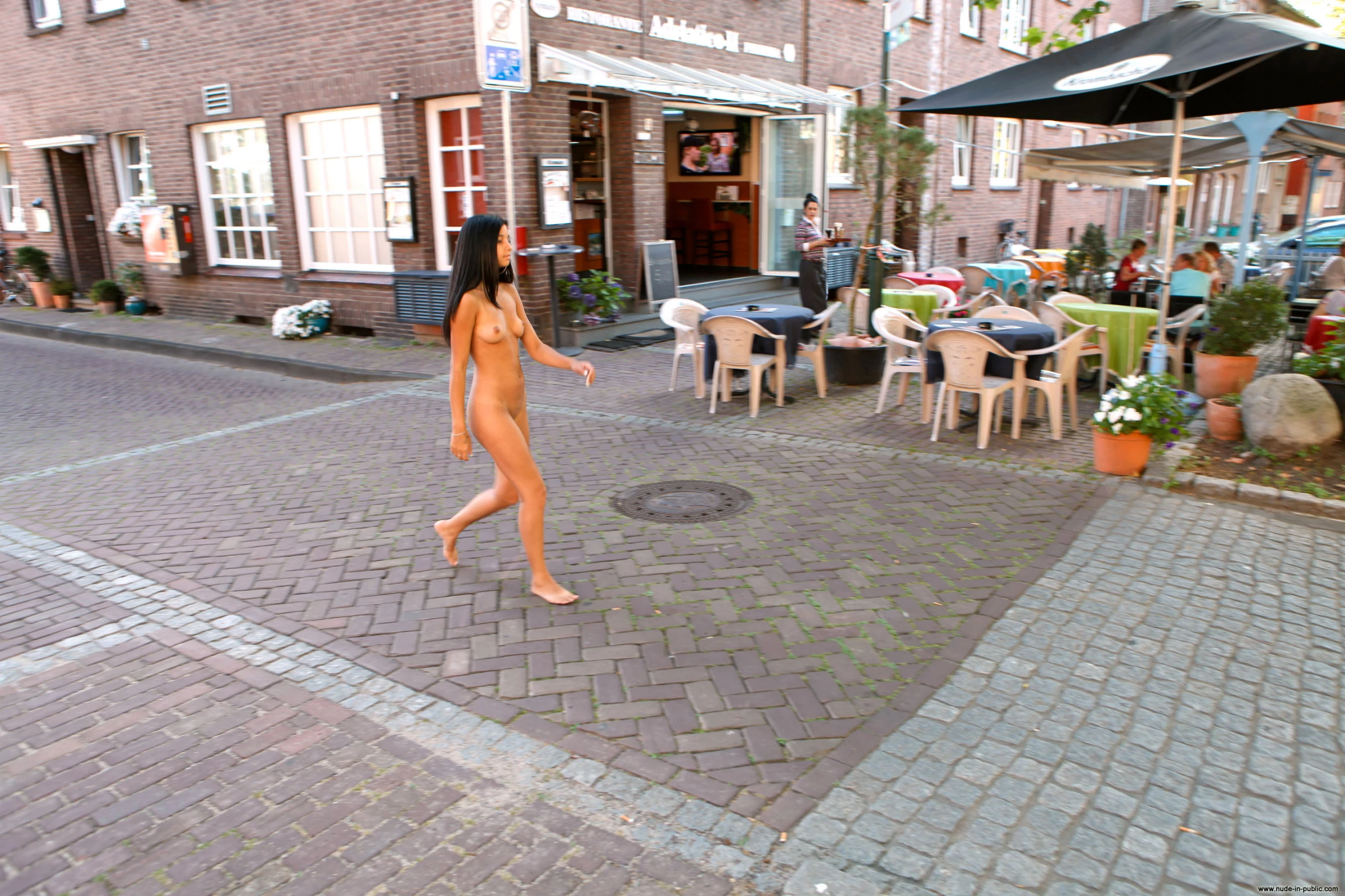 Nika V public nude walk in city [195P]