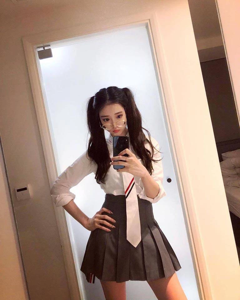 Sara Cui 名媛系上海女孩儿 修长美腿太正点了