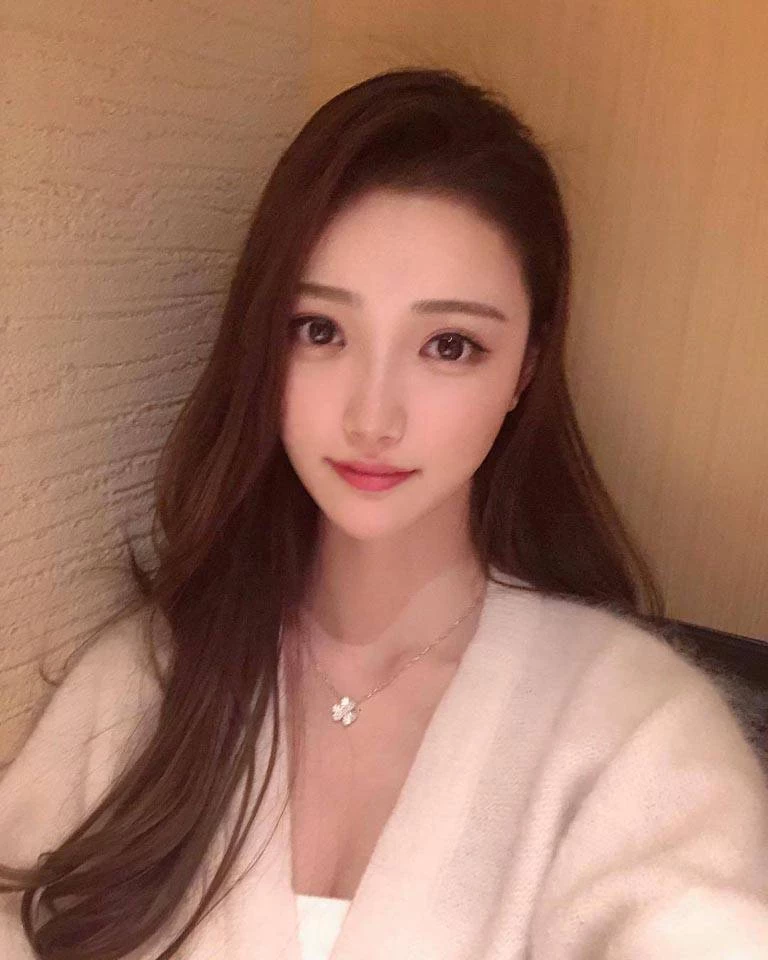 Sara Cui 名媛系上海女孩儿 修长美腿太正点了