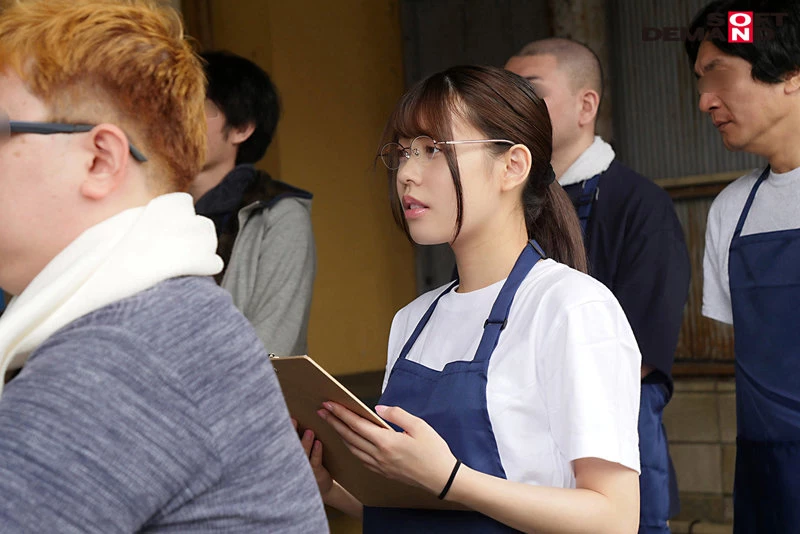 [动图] 仕分け作业中にムラついたら 即ヌイてくれる仓库バイトの女子大生。地味な见... [22P]