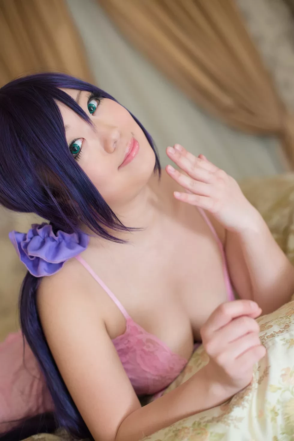 [Cosplay精选]COS正片《は紫や》图集丰满美少女粉红薄纱裙秀豪乳写真200P