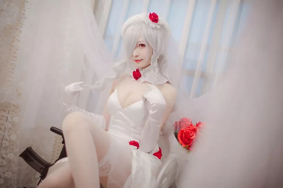 [Cosplay精选]小姐姐南宫G36C系列性感白色吊裙配蕾丝袜完美诱惑写真18P