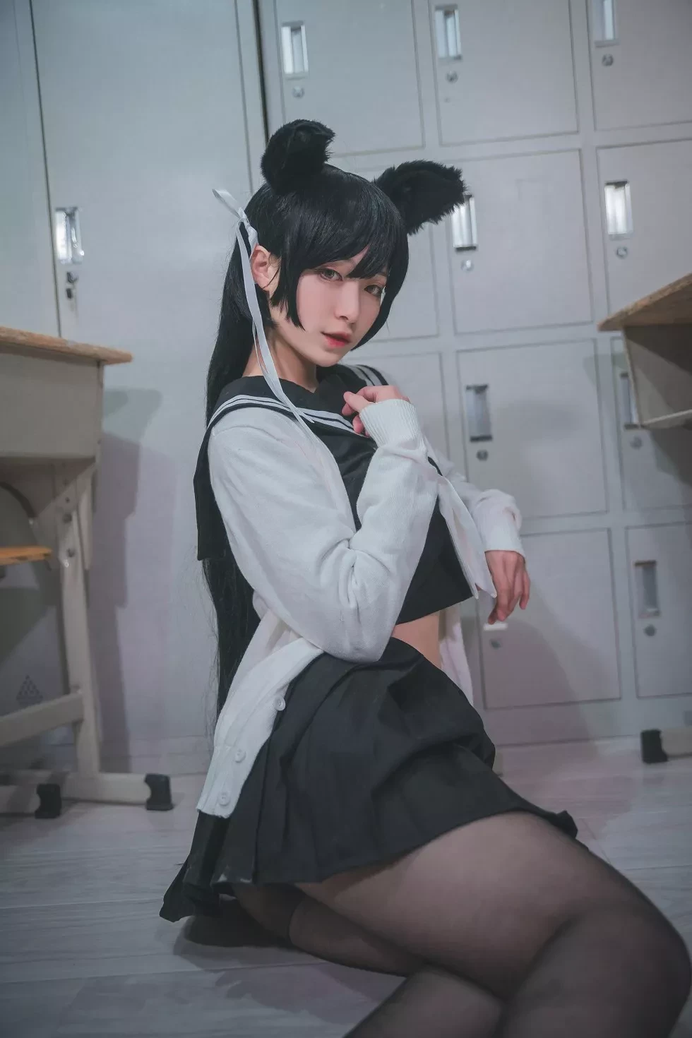 [Cosplay精选]动漫博主铁板烧鬼舞w爱宕系列JK制服 吊带蕾丝袜诱惑写真41P