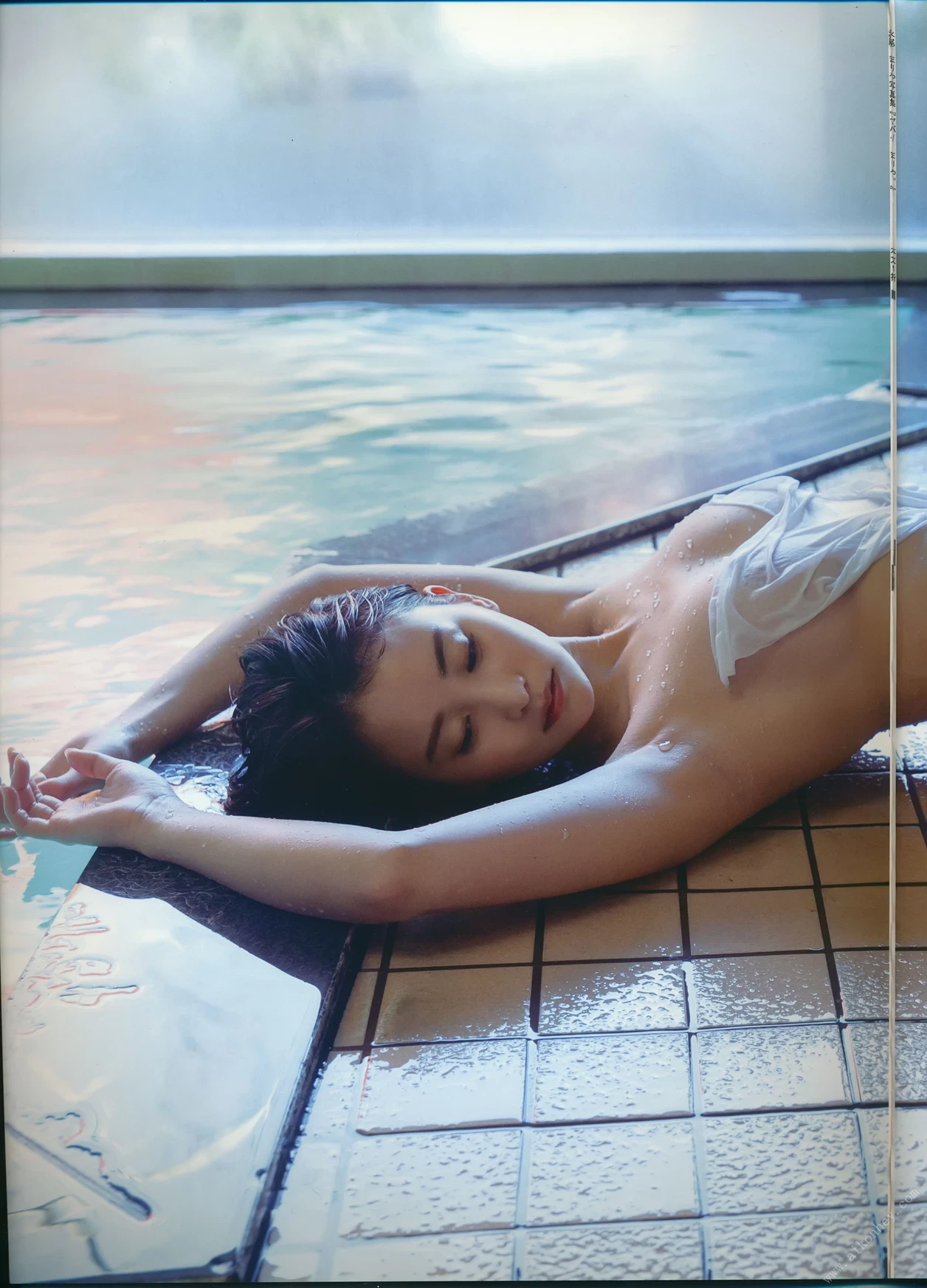 永尾まりや 写真集 [130P]