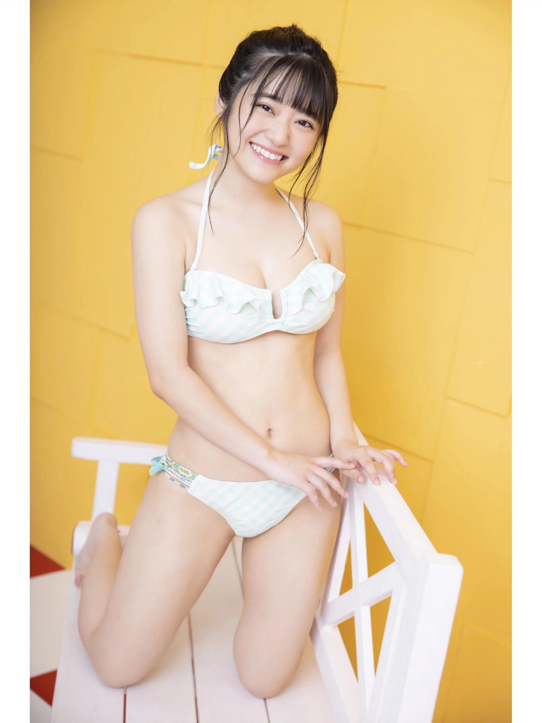 冈田彩梦 デジタル写真集 キミとキャンバスライフ！ [50P]