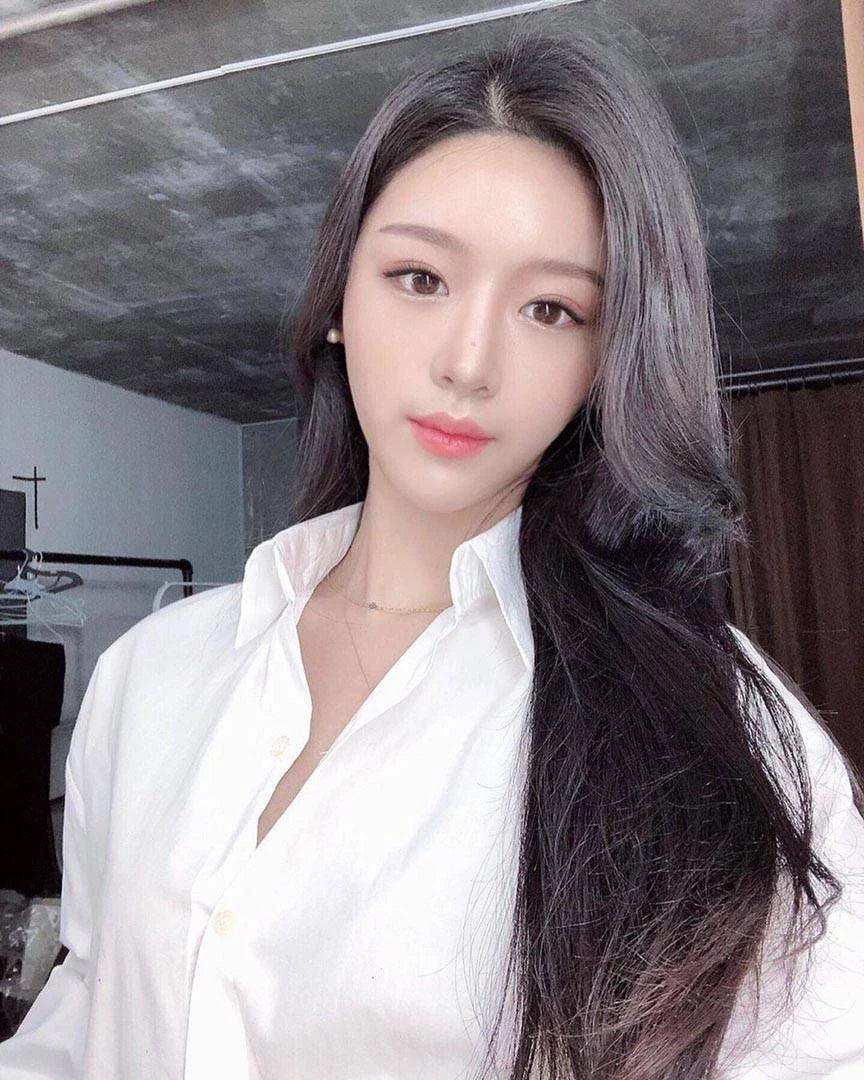 서혜빈 Seo Hyebin “网拍全智贤”相似度破表