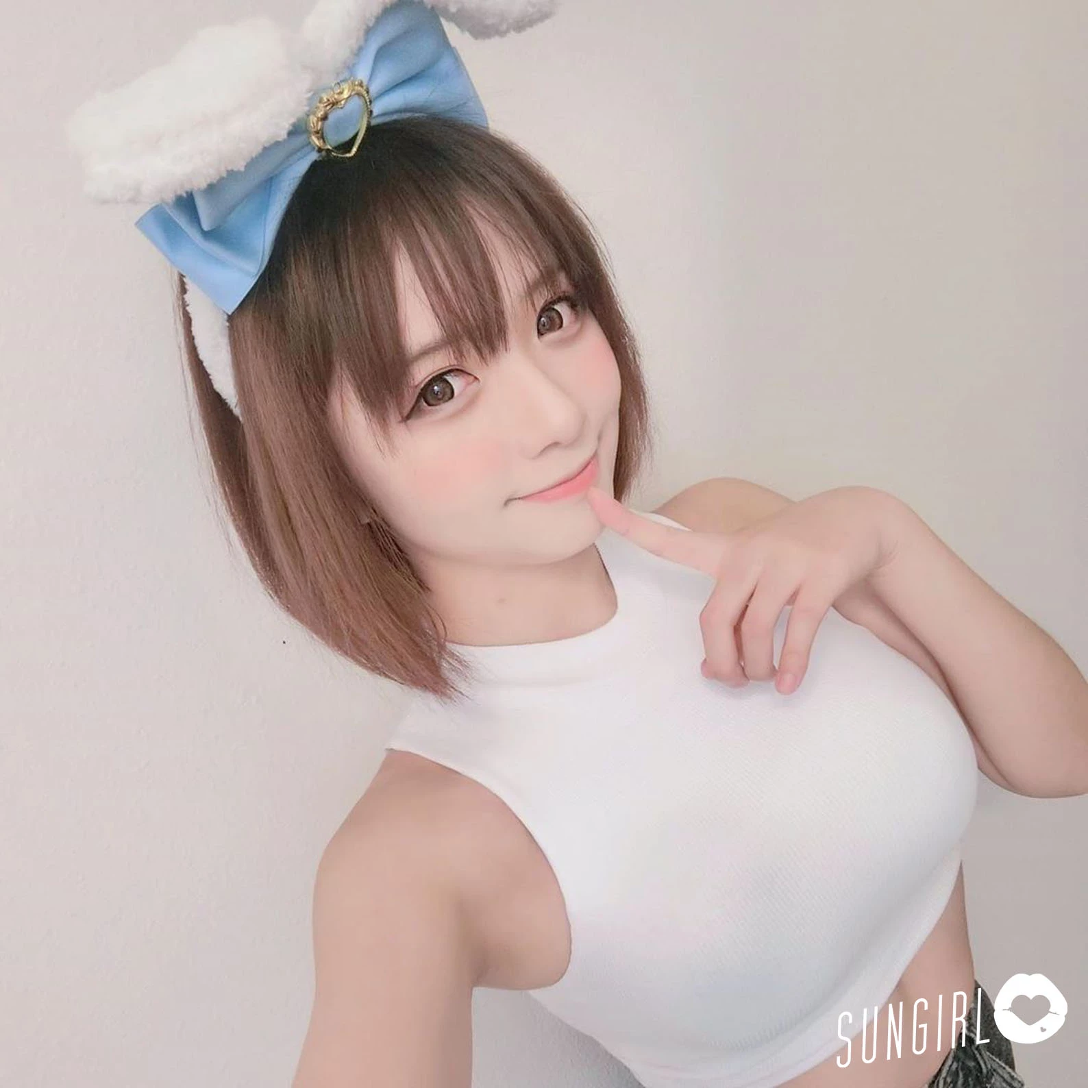 大陆正妹 Borusushi 童颜巨乳coser 神还原动漫萌角色