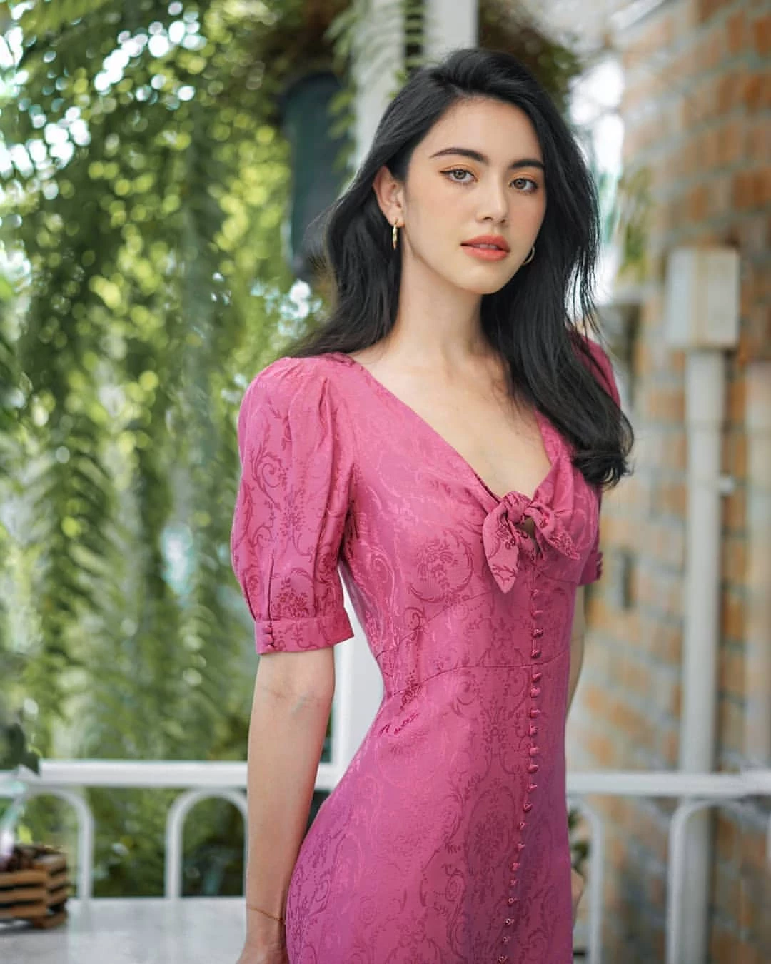 泰国／比利时混血第一美女“Davika Hoorne”深邃电眼令人倾心