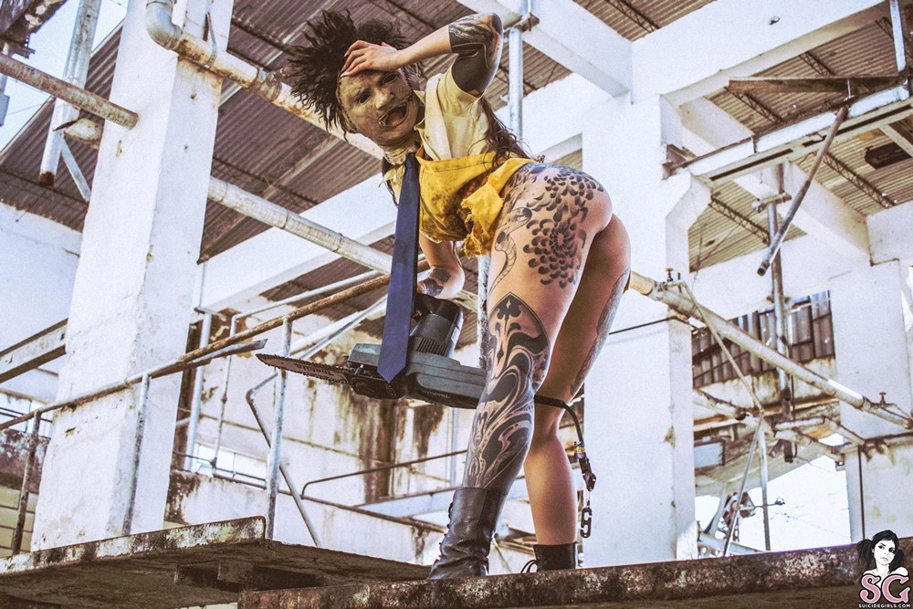 [Suicide Girls]Sep 27, 2023 - Svetlanna - Texas Chainsaw Massacre[50P]