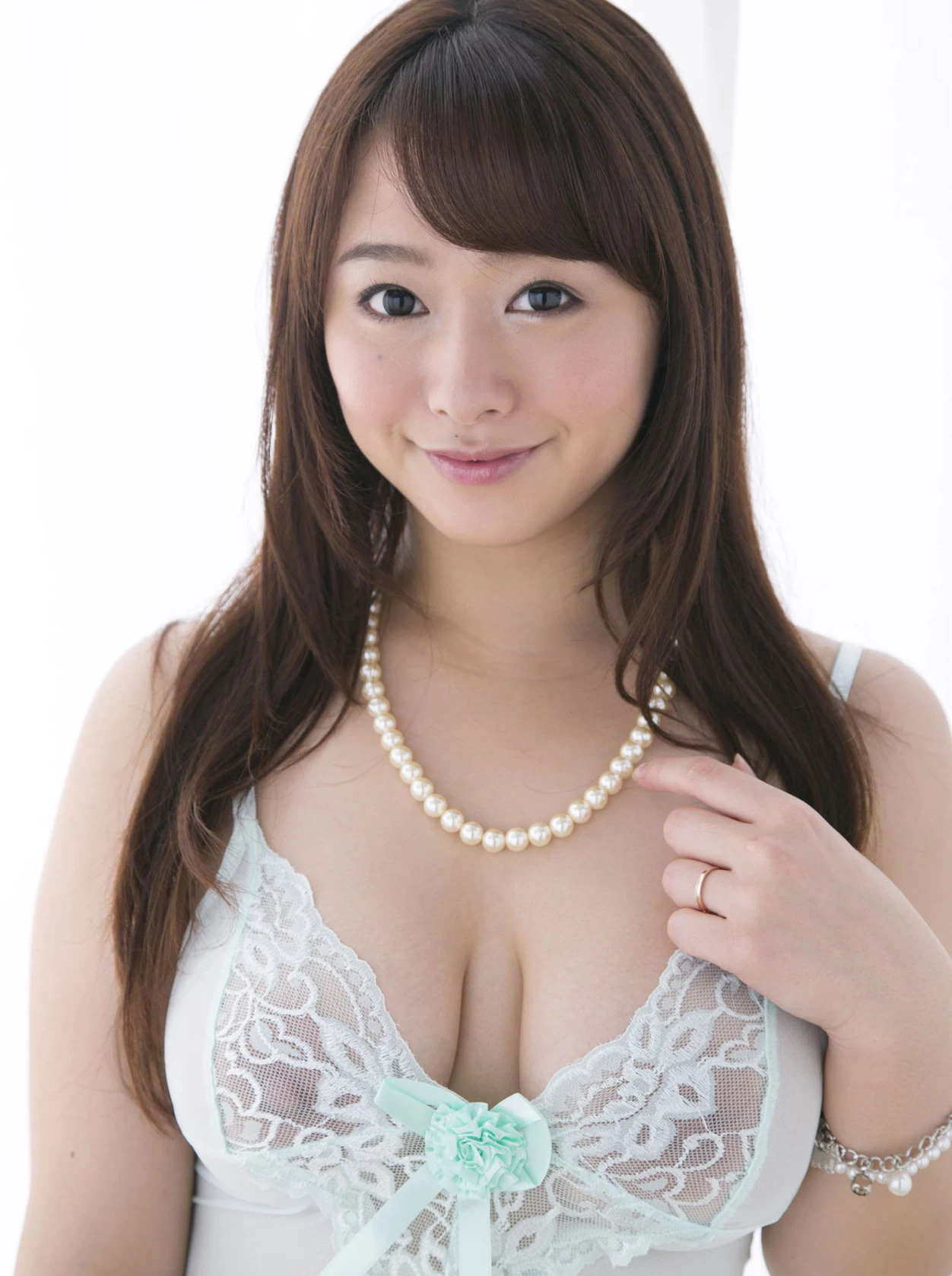 白石茉莉奈[AllGravure] Marina Shiraishi - Pearl Queen Pretty Bangles [87P]