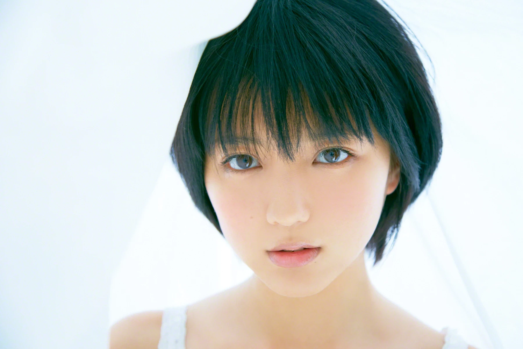 真野恵里菜[Wanibooks] 2015年05月号 #131 Erina Mano [577P]