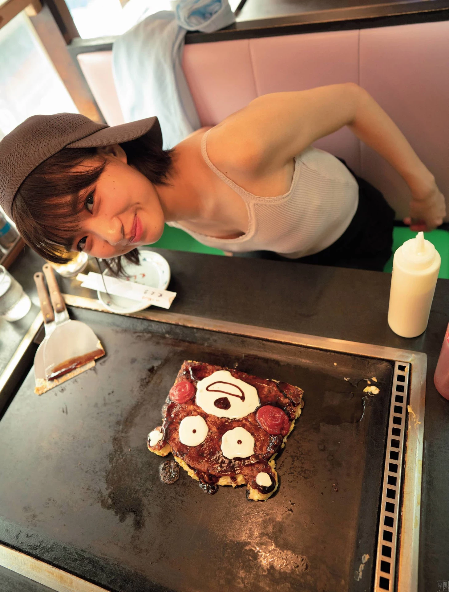 坂ノ上茜 最初で最后の水著グラビア