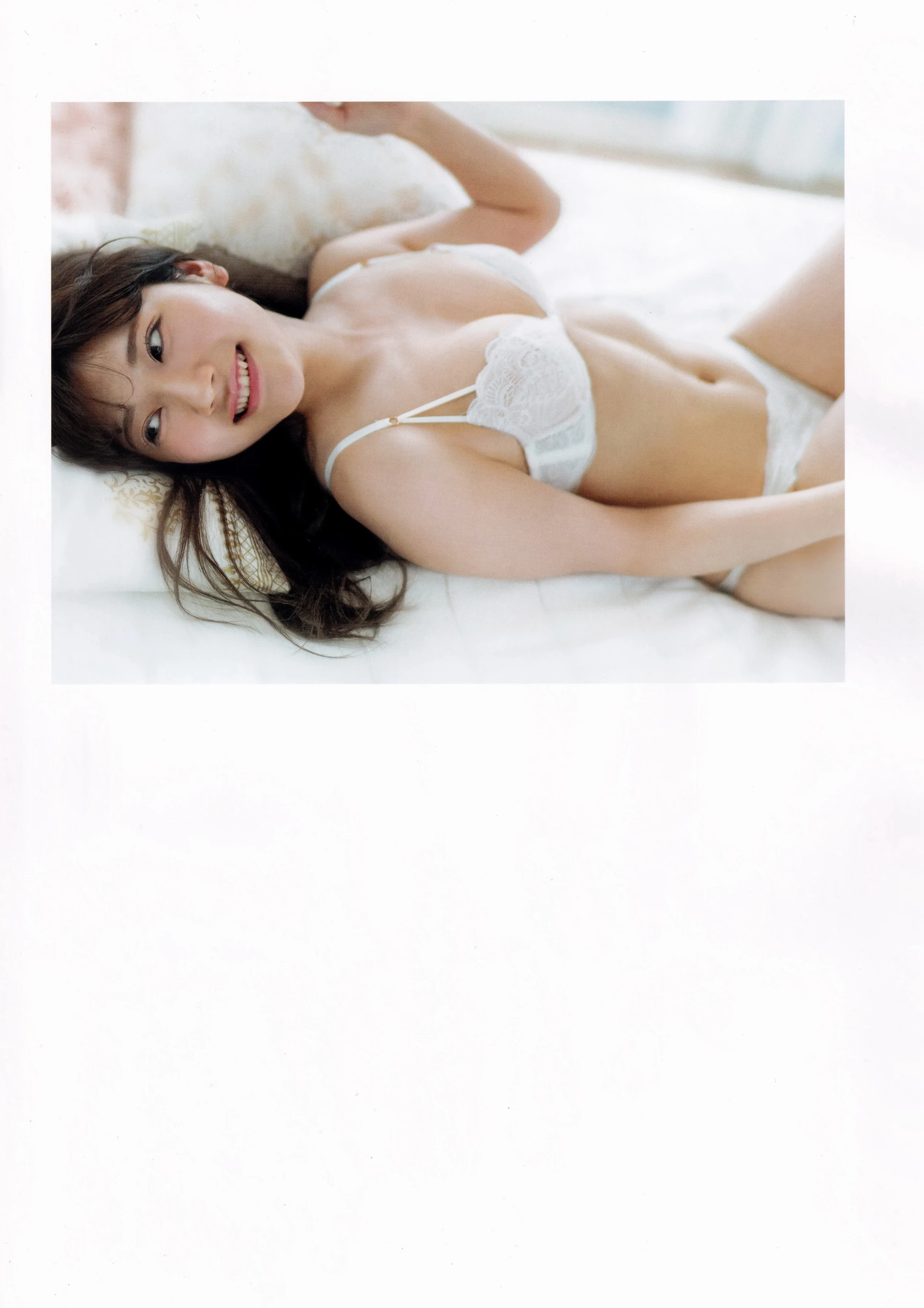 山田麻莉奈[Photobook] Marina Yamada 1st Photobook - Mariri まりり [2019-05-23] [103P]