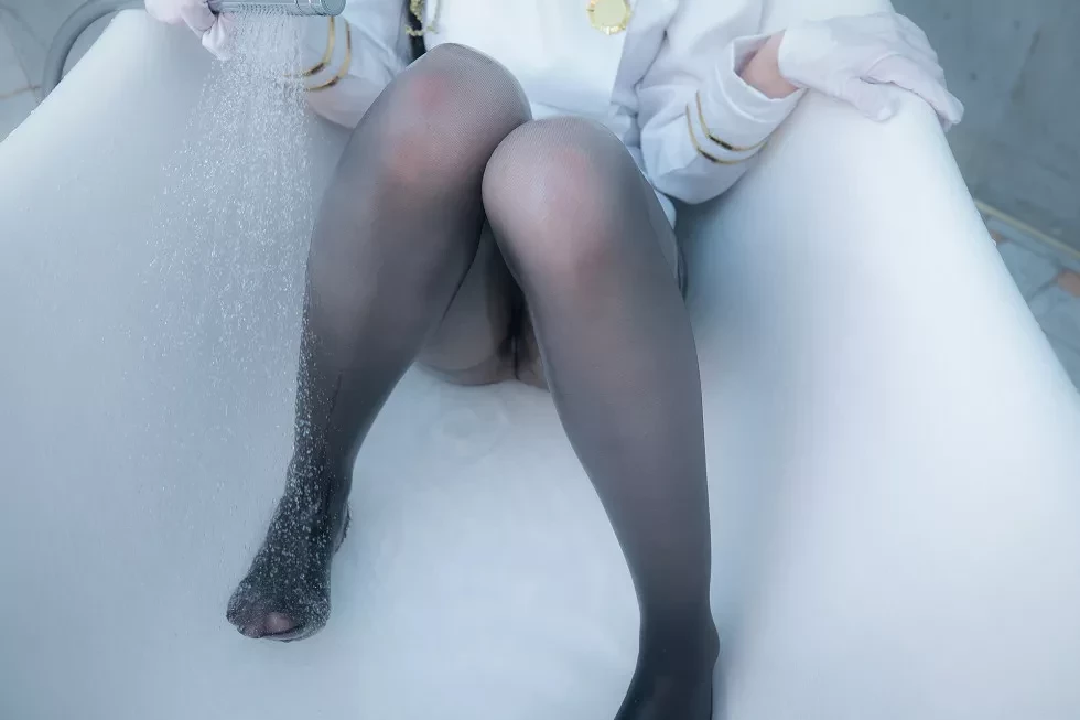 [Cosplay精选]《高雄&爱宕》性感兔女郎私房内衣系列秀完美身材豪乳诱惑写真461P