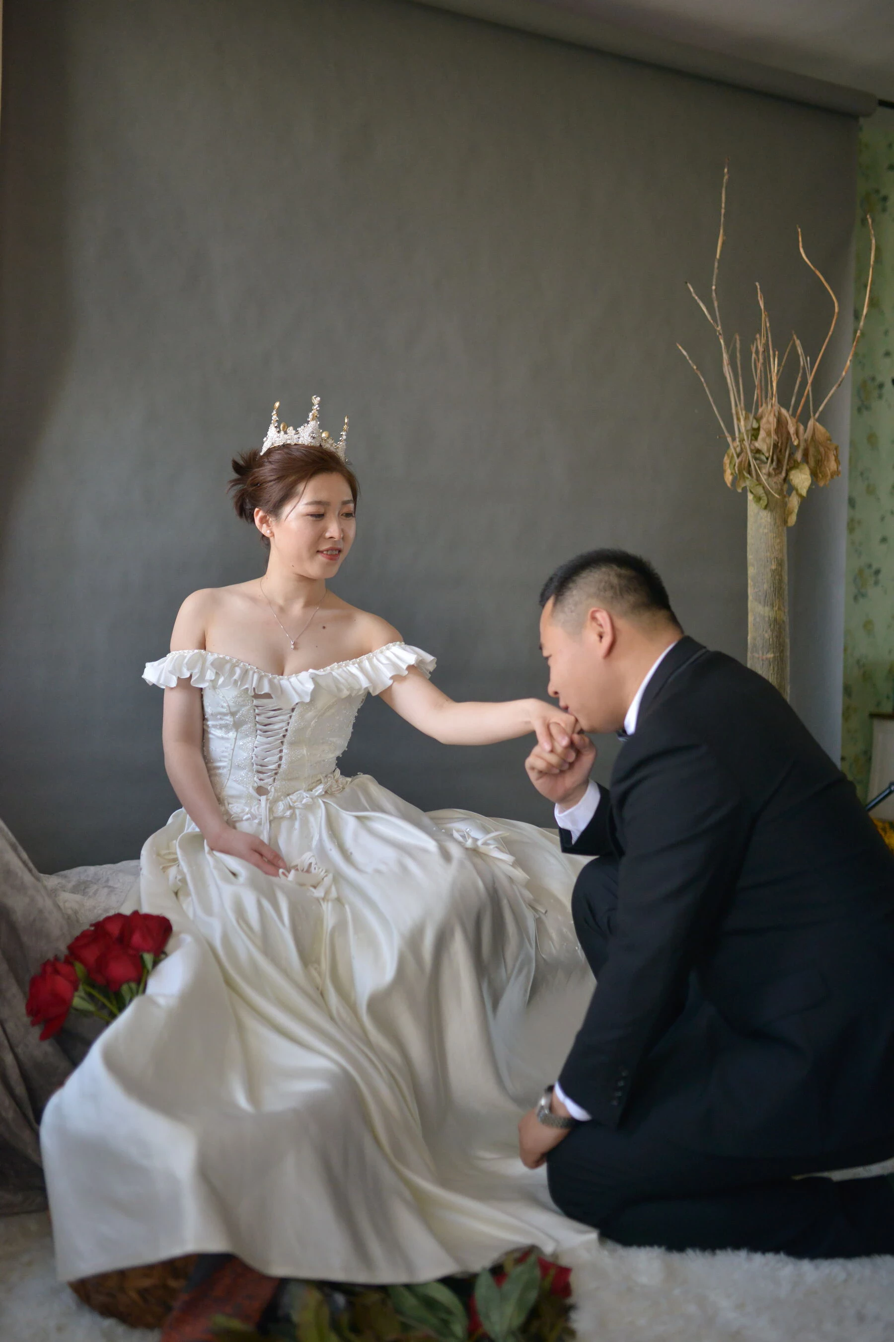 [Photo]小夫妻露点婚纱照 [575P]