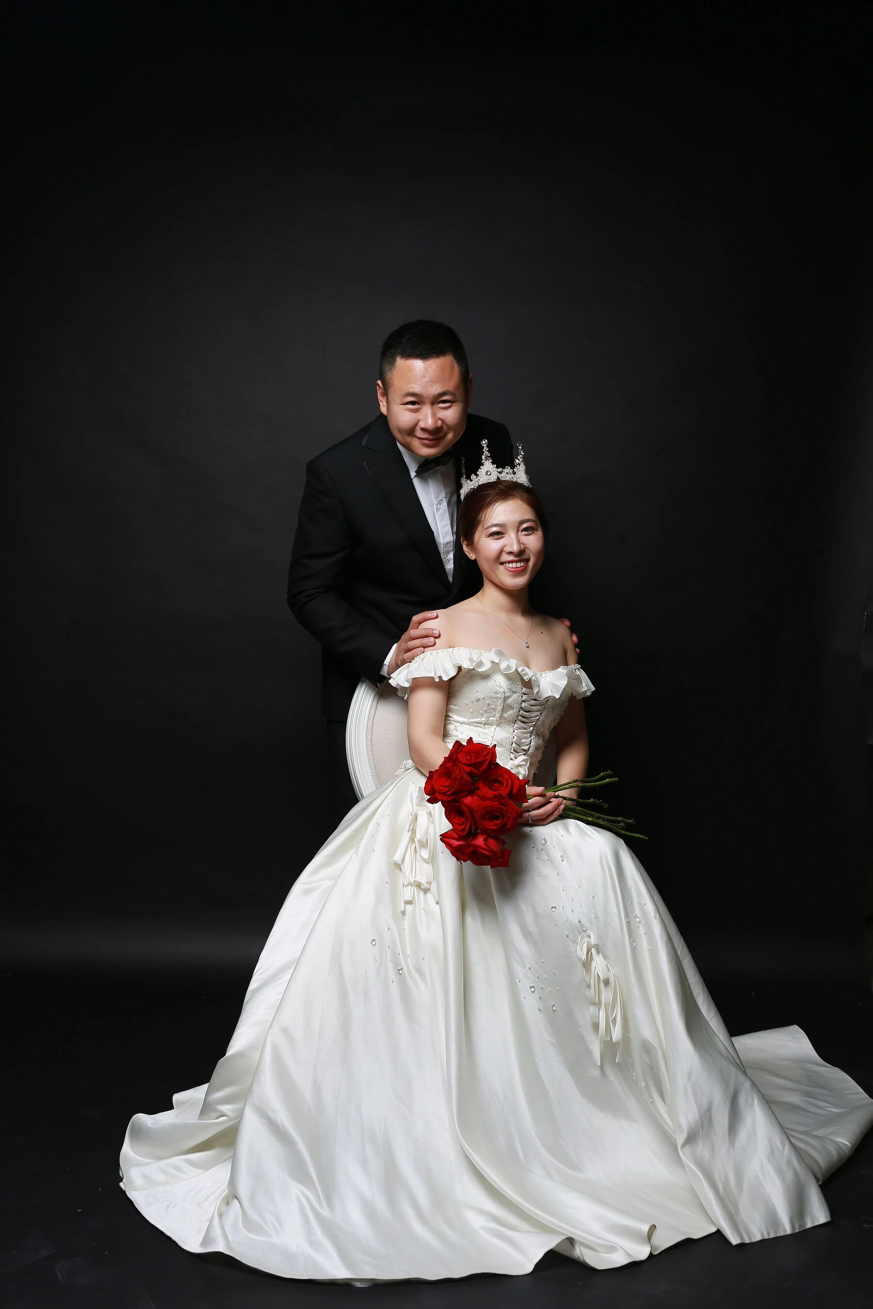 [Photo]小夫妻露点婚纱照 [575P]