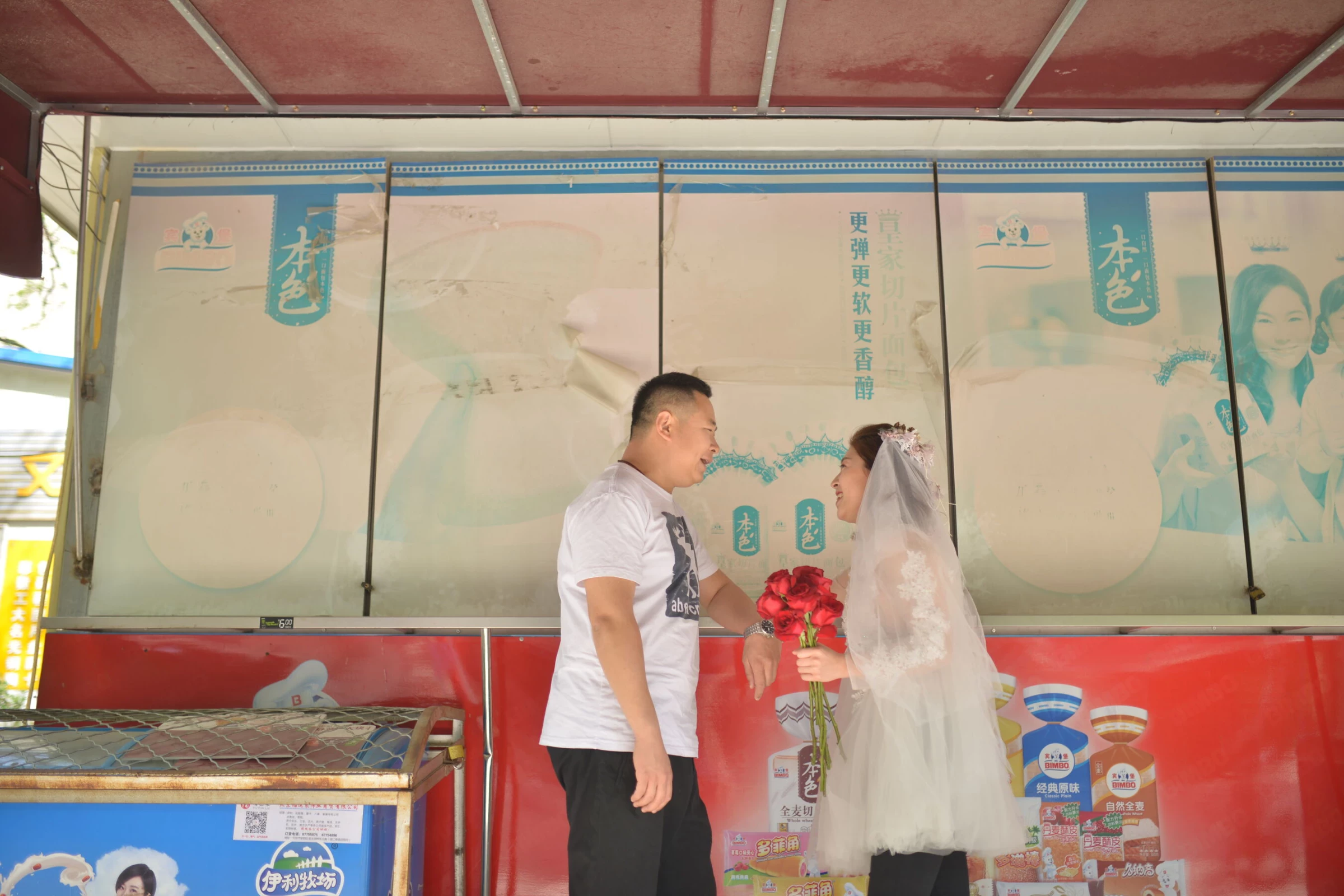 [Photo]小夫妻露点婚纱照 [575P]